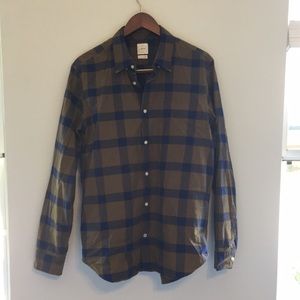 Gap button up shirt